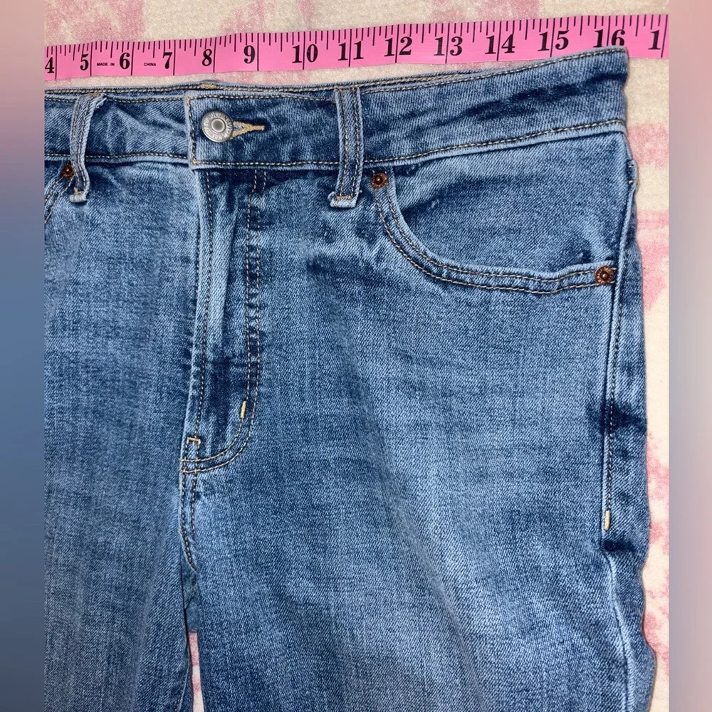 Old Navy High Rise OG Straight-Leg Jeans in Medium Blue Wash Women’s 12